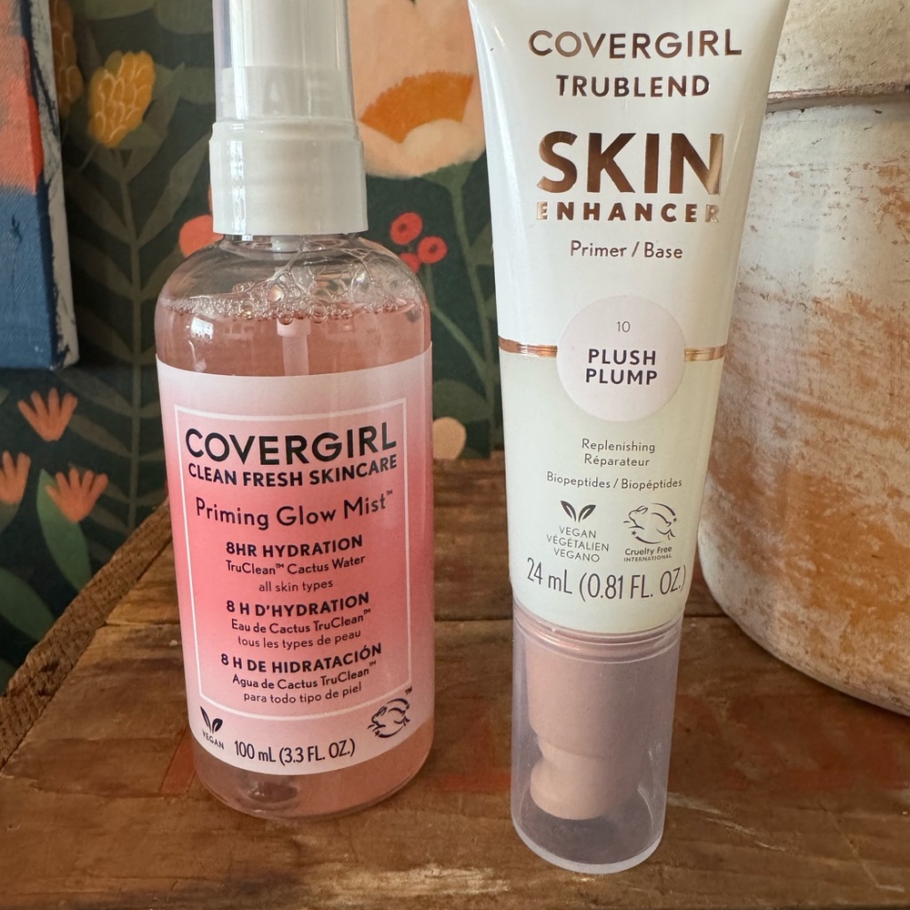 COVERGIRL Priming Glow Mist and Skin Enhancer - Pink and White